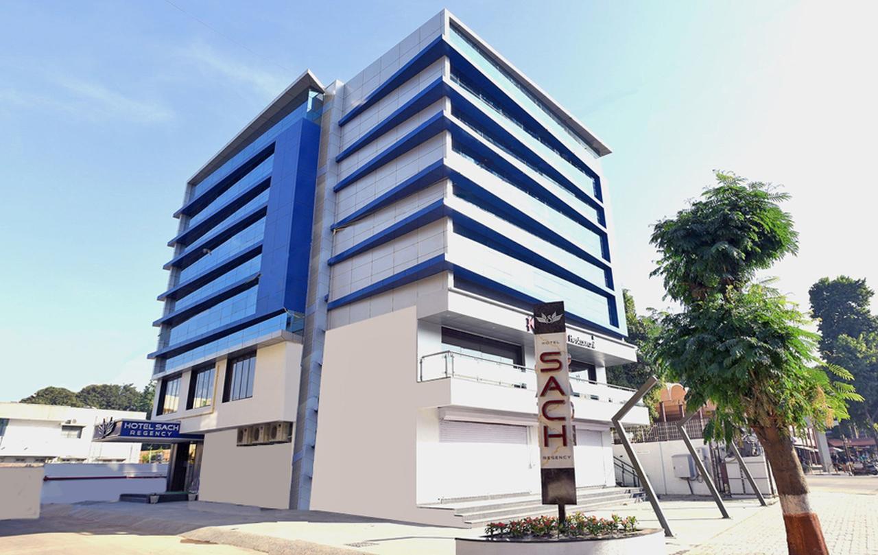 Hotel Sach Regency Ānand Exterior foto